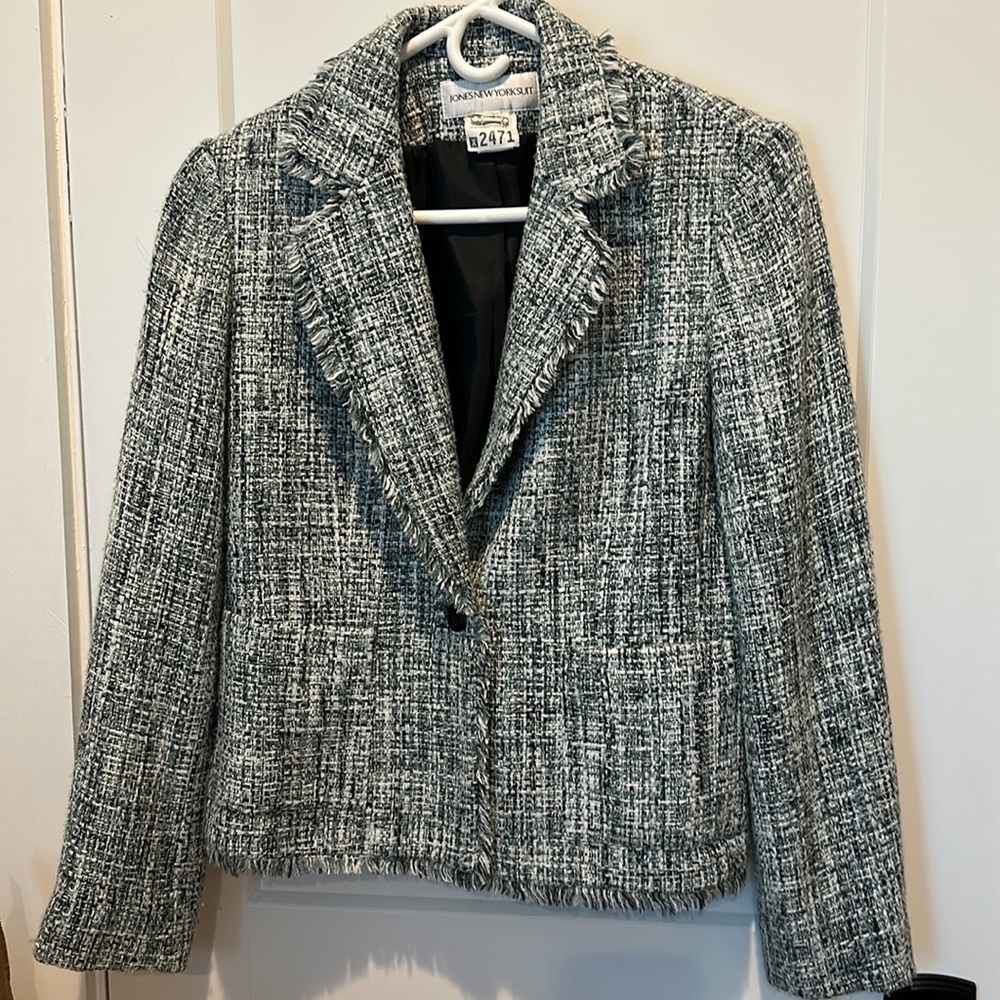 Jones New York womens 2 pc suit